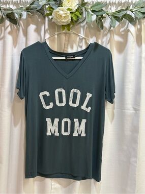 Zutter "Cool Mom" V-Neck Distress Graphic Tee - Size S